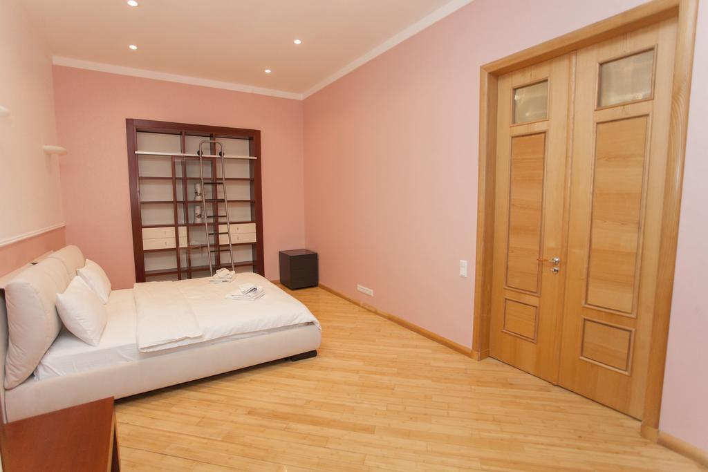 Apartment On Sumskaya No Smoking Charkov Exteriér fotografie